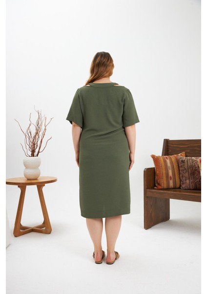 Yaka Detaylı Yırtmaçlı Büyük Beden Elbise Haki indirimleri