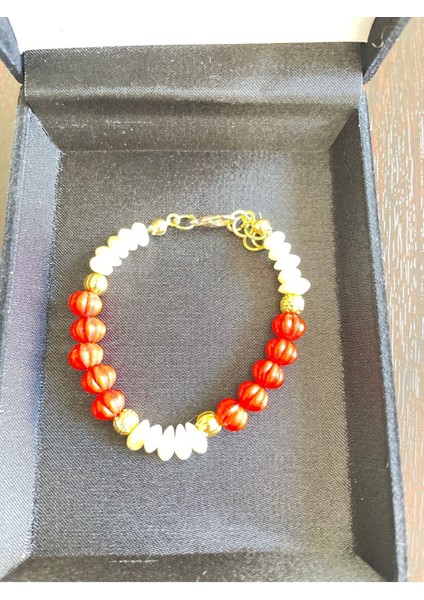 Kırmızı Inci Mercan Bileklik Şık Takı Tasarımı