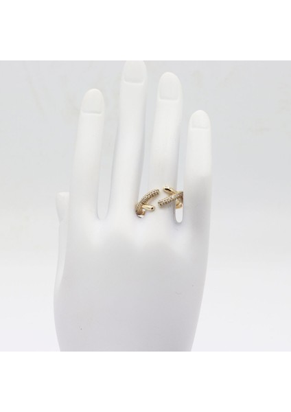 Şık Taş Detaylı Altın Yüzük, Zarif ve Doğal Güzellikte Tasarım