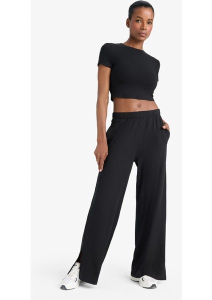 Fit Wide Leg Cepli Geniş Paça Yırtmaçlı Uzun İnce Sporcu Pantolon E2538AX25SM fiyatları