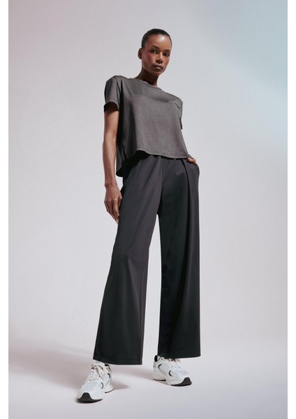 Fit Straight Fit Geniş Paça Standart Boy İnce Sporcu Pantolon E2542AX25SM