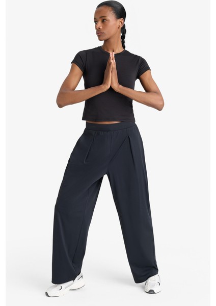 Fit Straight Fit Geniş Paça Standart Boy İnce Sporcu Pantolon E2542AX25SM indirimleri