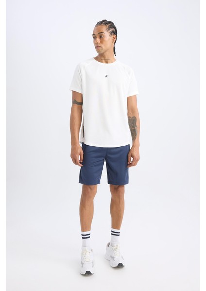 Fit Hızlı Kuruyan Slim Fit Dar Kesim Sporcu Standart Paça Şort V3030AZ25SP modelleri