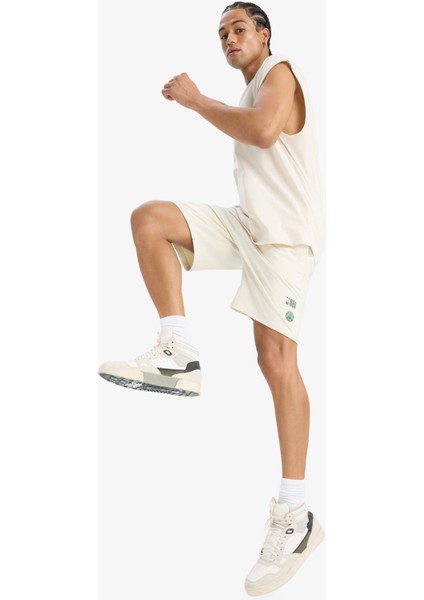 Fit NBA Milwaukee Bucks Standart Fit Kısa Paça Şort fırsatları