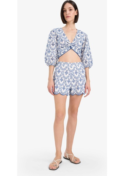 Desenli Nakışlı Brode Plaj Şortu-Fall in Love C6173AX25SM