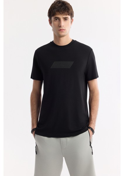 Erkek Siyah Bisiklet Yaka Hareketli Hologram Baskılı Shoft Touch T-Shirt A51Y1031