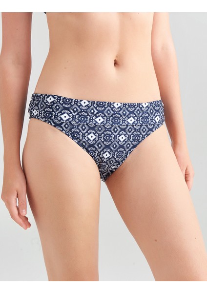 Regular Fit Desenli Bikini Altı modelleri