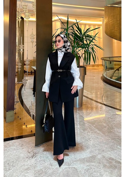 Siyah Yelekli Ikili Takım