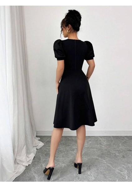Kadın Kısa Kollu Bisiklet Yaka Önden Düğmeli Ithal Krep Elbise fırsatları