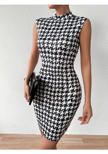 Kadın Yarı Balıkçı Yaka Kolsuz Desenli Kısa Dalgıç Elbise fırsatları