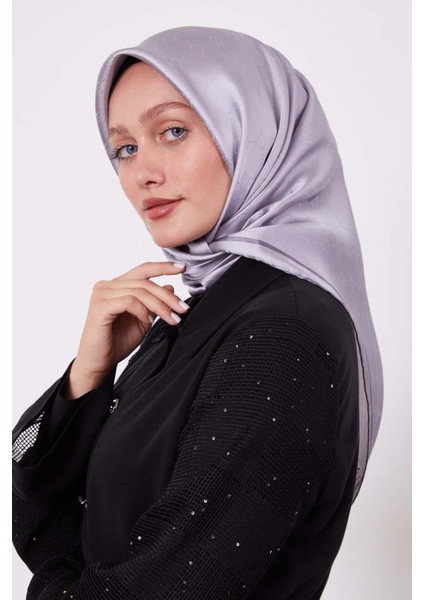 Gümüş Petek Desen Monogram Ipek Eşarp fiyatları