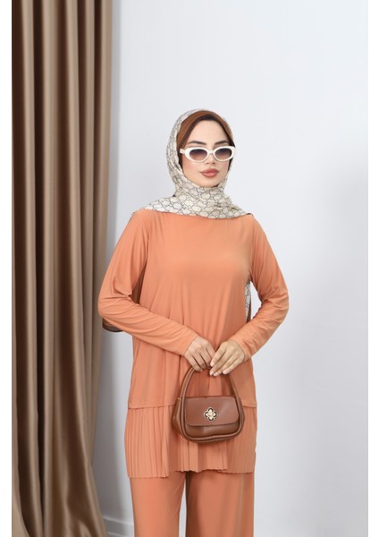 Tuniği Piliseli Pantolonlu Takım modelleri