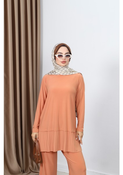 Tuniği Piliseli Pantolonlu Takım fırsatları