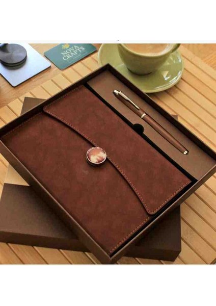 Premium Deri Kapaklı Özel Tasarım Defter Roller Kalem Seti Şık Hediye Kutusu ve Kraft Taşıma Çantalı Vip Takım Ofis Okul Kırtasiye Ajanda Günlük Notluk Özel Yazı Seti