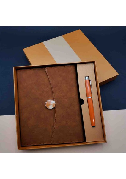 Premium Deri Kapaklı Özel Tasarım Defter Roller Kalem Seti Şık Hediye Kutusu ve Kraft Taşıma Çantalı Vip Takım Ofis Okul Kırtasiye Ajanda Günlük Notluk Özel Yazı Seti modelleri