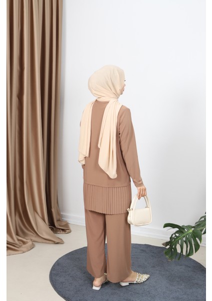 Tuniği Piliseli Pantolonlu Takım indirimleri