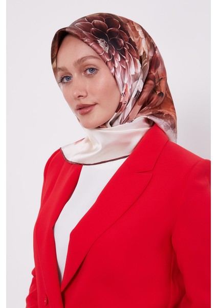 Kahve Çiçek Desen Sura Ipek Eşarp modelleri