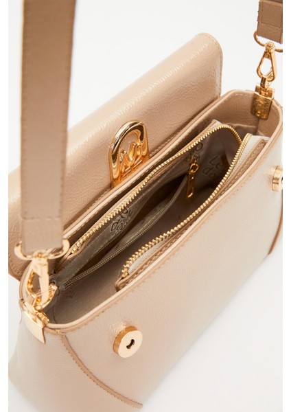 Vizon Rugan Logo Detay Omuz Çantası modelleri