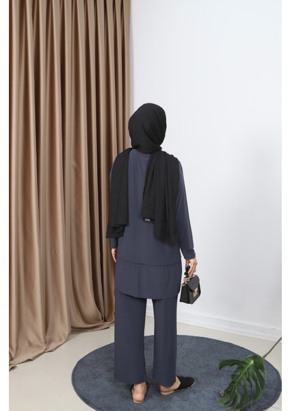 Tuniği Piliseli Pantolonlu Takım indirimleri