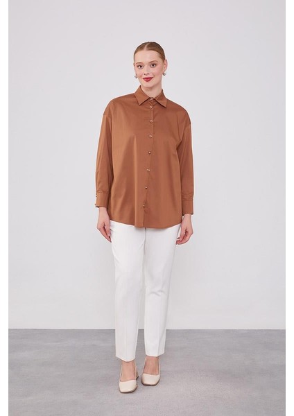 Kahve Düğme Detaylı Gömlek