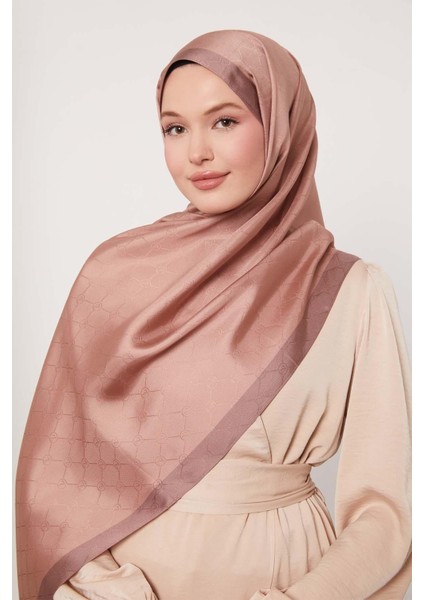 K.gül Petek Desen Monogram Ipek Şal fiyatları