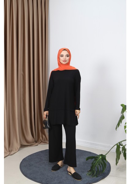 Tuniği Piliseli Pantolonlu Takım