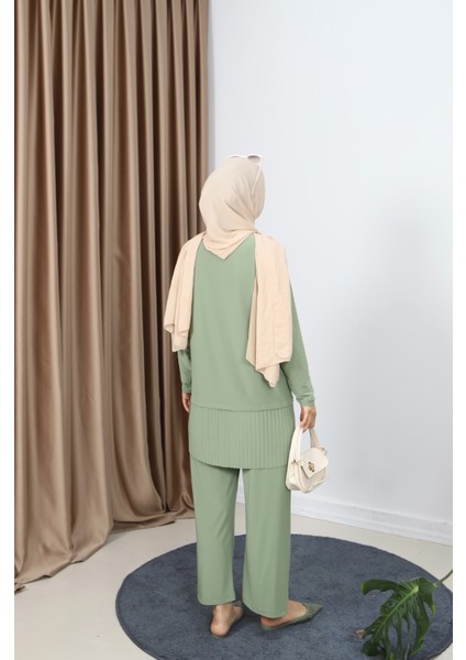 Tuniği Piliseli Pantolonlu Takım indirimleri