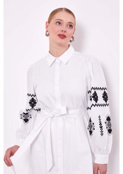 Ekru Kolları Desenli Yırtmaç Detaylı Tunik modelleri