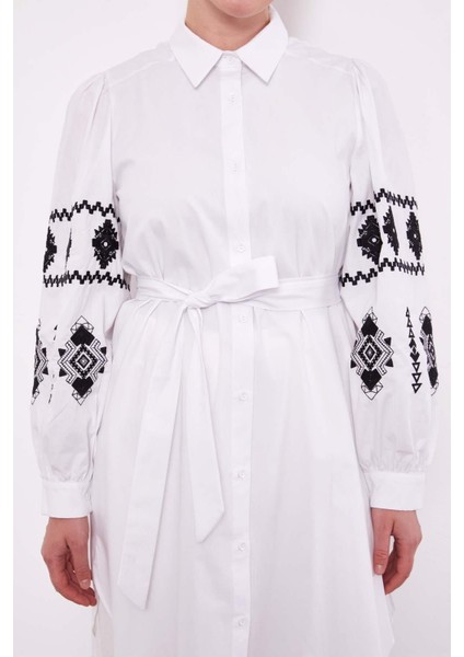 Ekru Kolları Desenli Yırtmaç Detaylı Tunik indirimleri