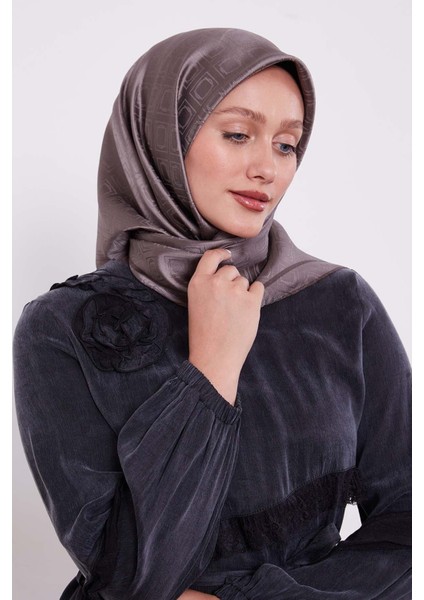 K.vizon Baklava Desen Monogram Ipek Eşarp fiyatları