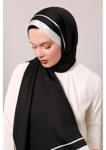Siyah Şerit Detay Monogram Ipek Şal fiyatları