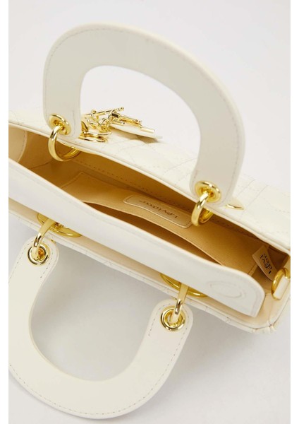 Krem Zincir Askı Aksesuarlı El Çantası modelleri