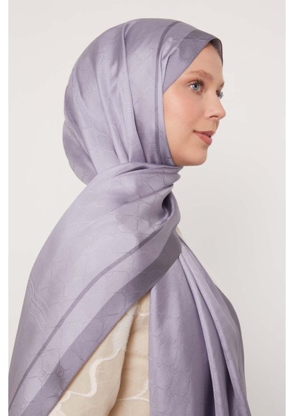 Gümüş Şerit Detay Monogram Ipek Şal modelleri