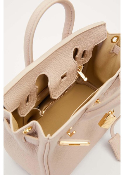 Vizon Aksesuar Detaylı Kare El Çantası modelleri