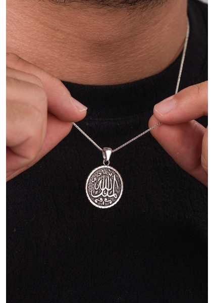 Gümüş Arapça Mülki Allah Mülk Allahın Yazılı Eskitme Karartılmış Yuvarlak Erkek Kolye fiyatları