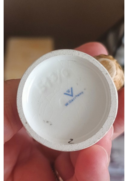 Nurantik Vintage Hummel Tarzı Sepetli Porselen Köylü Çocuk Biblosu 9 cm modelleri