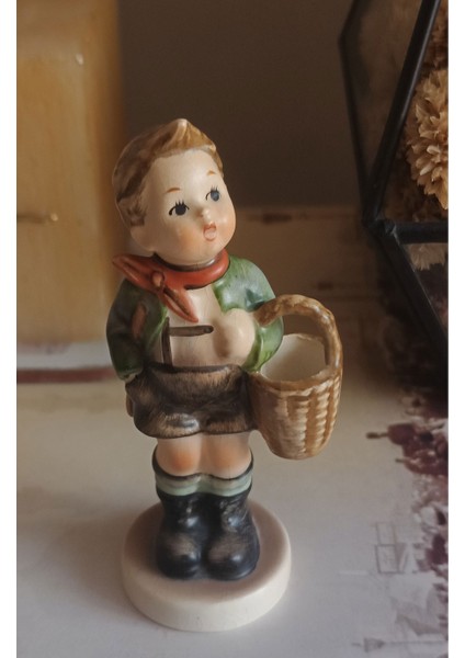 Nurantik Vintage Hummel Tarzı Sepetli Porselen Köylü Çocuk Biblosu 9 cm indirimleri