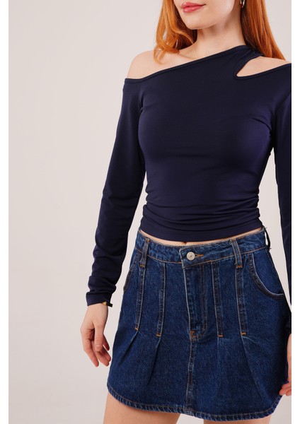 Omuz Dekolte Detaylı Lacivert Bluz modelleri