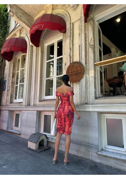 Kadın Madonna Yaka Dalga Desen Midi Boy Şifon Elbise fırsatları