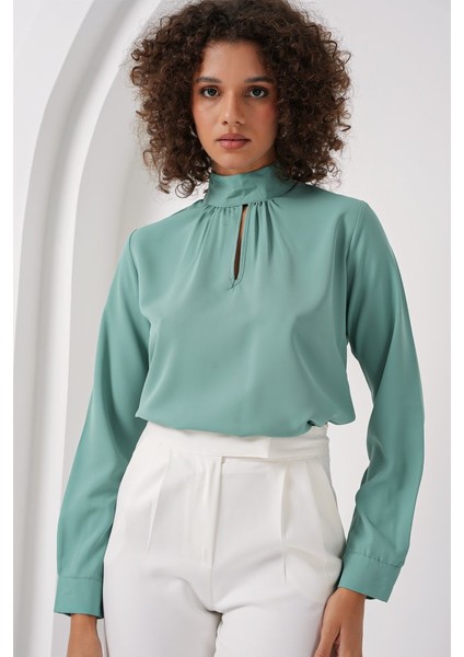 0418 Pencere Detaylı Bluz - Su Yeşili modelleri