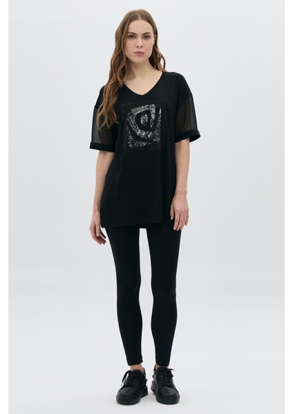 Kolları Tül V Yaka Önü Bsn Baskılı T-Shirt
