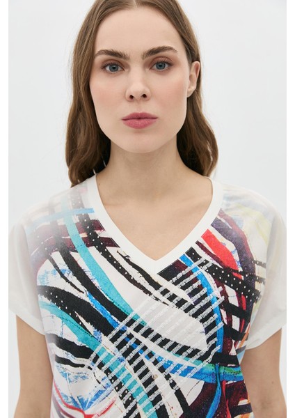 Dijital Baskılı Nakışlı V Yaka T-Shirt modelleri
