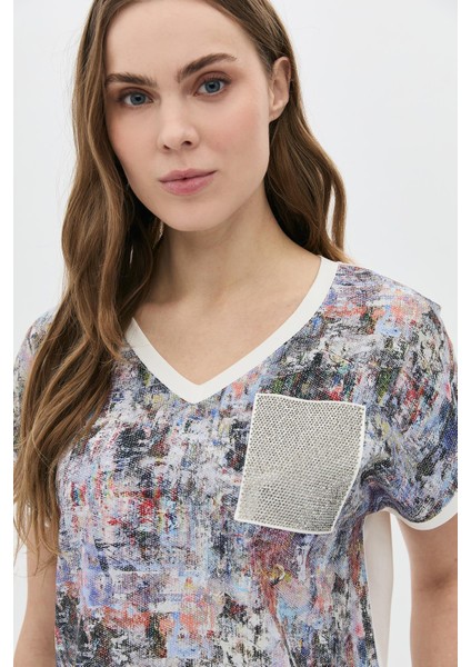 Dijital Baskılı V Yaka Çok Renk T-Shirt fırsatları