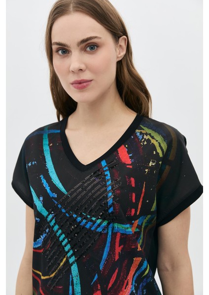 Dijital Baskılı Nakışlı V Yaka T-Shirt modelleri