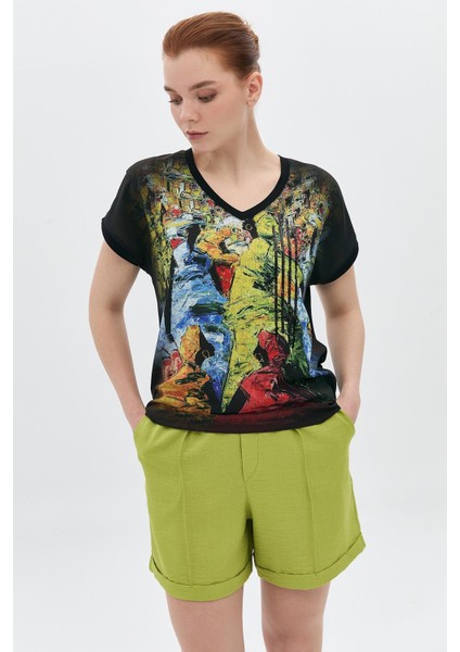 Dijital Baskılı V Yaka Dikey Nakışlı T-Shirt fiyatları