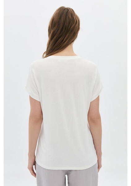 Yaka Detaylı Bsn'li Taşlı T-Shirt fırsatları