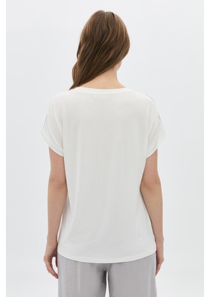 Parçalı Bsn ve Taşlı T-Shirt indirimleri