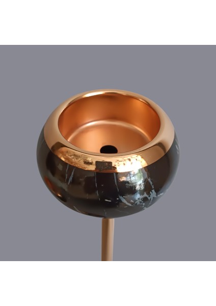 Polde Gold Detaylı Siyah Şamdan fırsatları