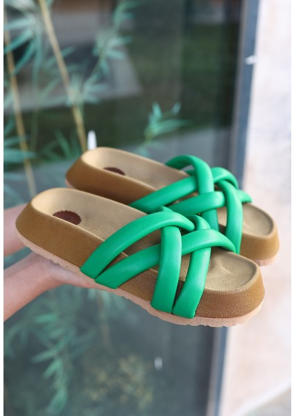 Bernishoes Tenda Yeşil Cilt Terlik fiyatları