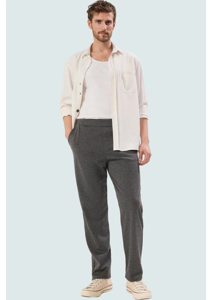 Erkek Geniş Paça Örme Pantolon Rahat Kesim Günlük Kullanım Için Dokulu Kumaş Modern Tasarım